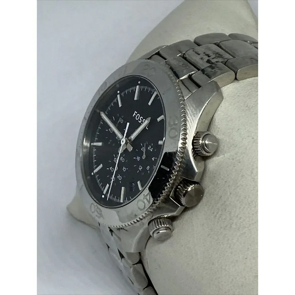 Fossil retro traveler